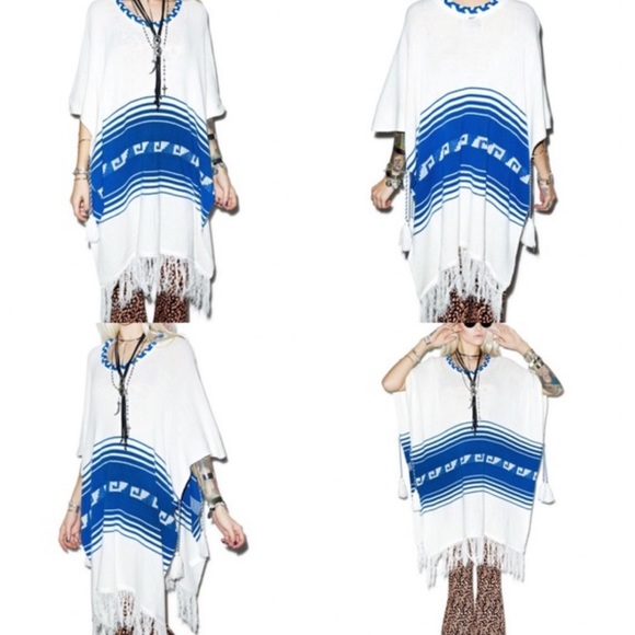 🆕 Wildfox Aztec white poncho - Picture 6 of 6
